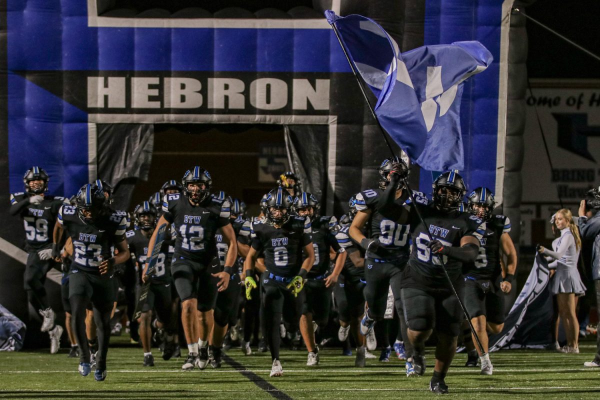 Football team advances to playoffs after 59-21 win against Flower Mound 11/8