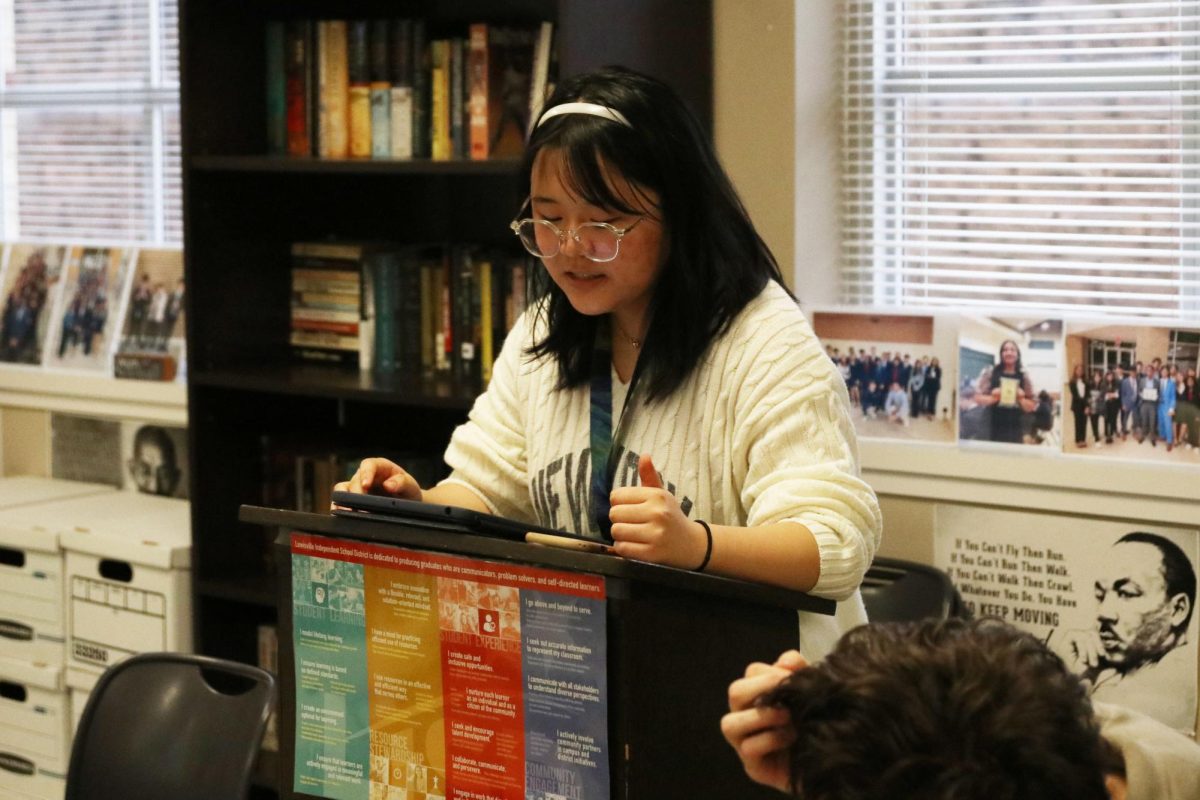 Sophomore Chloe Kim practices an argument during an after-school session. Speech and debate practices every Tuesday from 4 - 7 p.m. in preparation for the weekend tournaments.